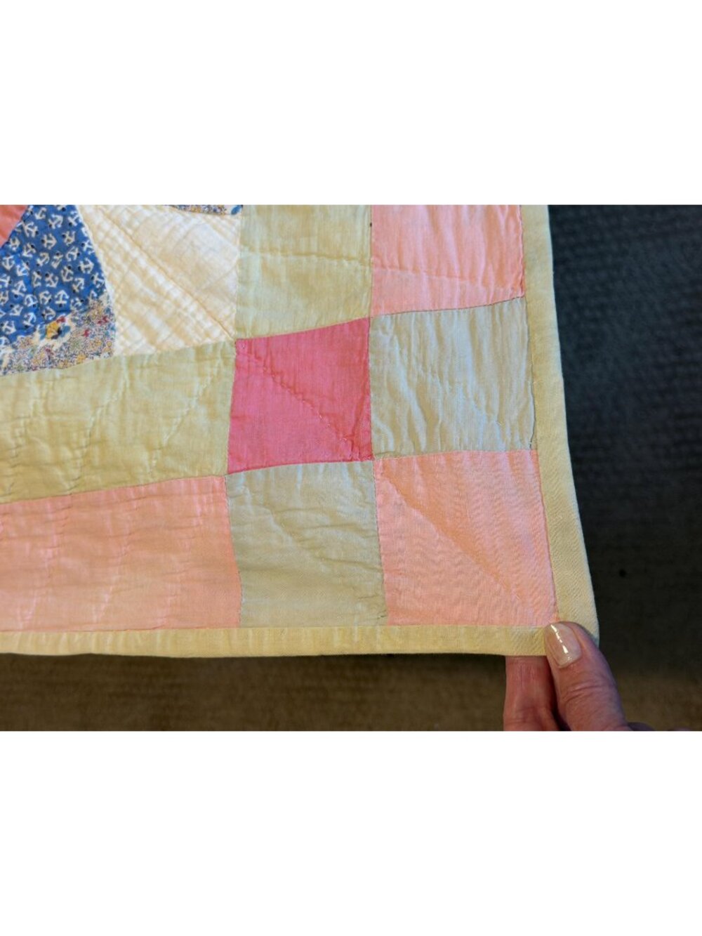 1940s vintage quilt with feedsack fabrics 75" x 76" Flowering Snowball pattern - Picture 9 of 16